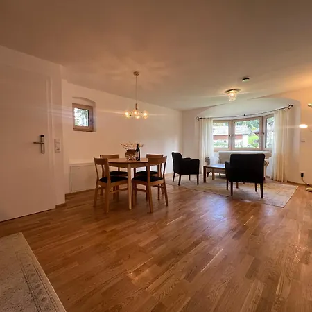 Haus Riedl * Seefeld w Tirolu